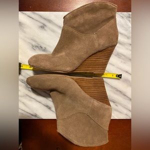 Aldo suede wedge heel booties. Size6.